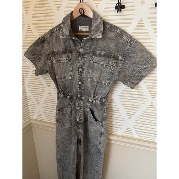Free People Women Small Marci Silver Denim Short Sleeve Jumpsuit Coverall - Picture 3 of 8